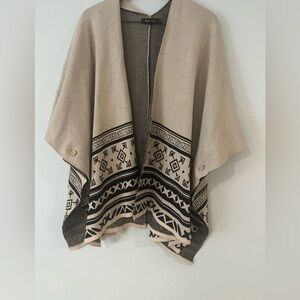 Geometric Patterned Poncho‎
